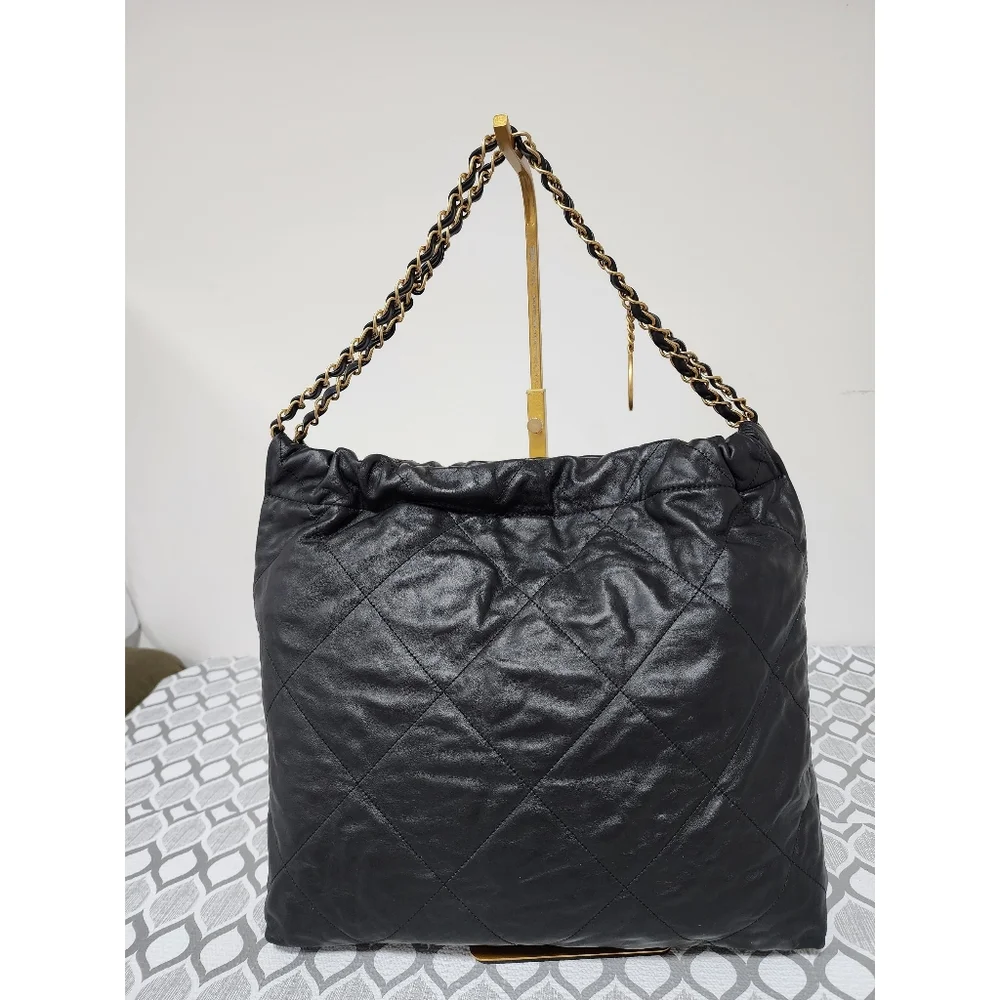 CHANEL Quilted Shiny Calfskin Leather 22 Hobo Bag Black